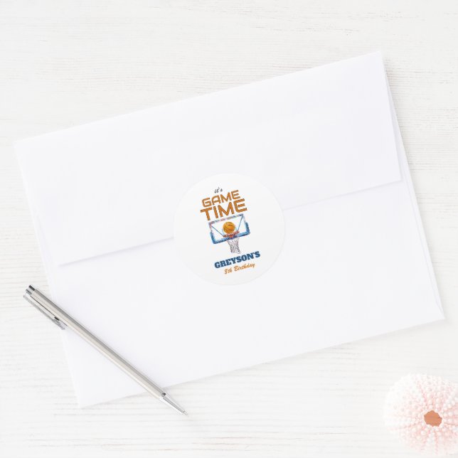 Sticker Rond C'est l'heure du jeu Anniversaire tout âge (Enveloppe)