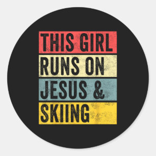 Sticker Rond Cette fille roule sur jésus et skieur de ski sur n