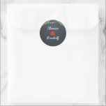 Sticker Rond Chalkboard Lights Holiday Personnalisé<br><div class="desc">Scellez vos Dates,  Invitations ou Notes de Remerciements avec ces charmants et rustiques Stickers de Vacances. Voir tous les styles et couleurs de la collection Mariage Chalkboard Lights</div>