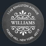 Sticker Rond Chalkboard Orneleurs Fils Personnalisés Adresse de<br><div class="desc">Ajoutez facilement votre adresse de retour en utilisant ces autocollants simples mais très tendance. Ce design unique comprend votre nom et votre adresse à l'intérieur d'un autocollant en forme de cercle avec un design tendance orné.</div>