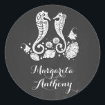 Sticker Rond Chalkboard Seahorses Beach Wedding<br><div class="desc">enveloppes de mariage de plage sceaux ou autocollants de faveur de mariage avec dessin à la craie cheval de mer</div>