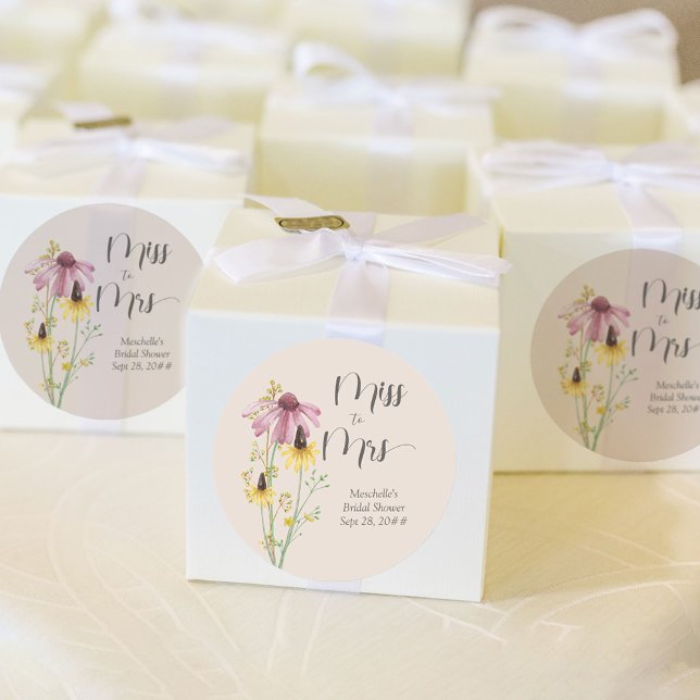 Sticker Rond Charme de Fleur Sauvage Fête de Fiançailles de Mad (Miss to Mrs bridal shower sticker from my Wildflower Charm collection)