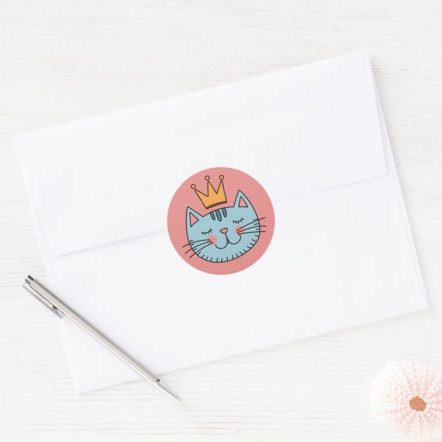 Sticker Rond Chat bleu fantaisiste avec une couronne jaune  (Enveloppe)