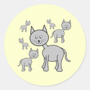 Sticker Rond Chats gris mignons. Dessin sur Crème.