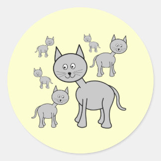 Sticker Rond Chats gris mignons. Dessin sur Crème.