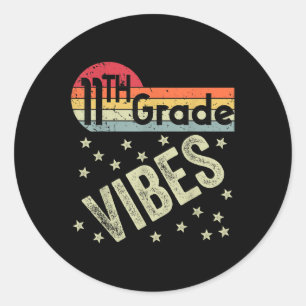 Sticker Rond Chemise 11e année Vibes Rétro 80 Enseignant Enfant