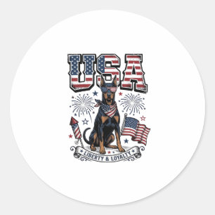 Sticker Rond Chemise de gravure vintage USA Doberman patriotiqu