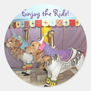 Sticker Rond Chevaux de carrousel de golden retriever