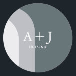 Sticker Rond Chic Blue Arches Monogramme et Date Mariage<br><div class="desc">Cet autocollant moderne bleu roux et mariage d'arc marine présente un élégant monogramme avec date mariage. Veuillez consulter cette collection tendance pour coordonner les invitations de mariage et les accessoires d'expédition.</div>
