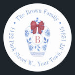 Sticker Rond Chic Christmas Ginger Jar Monogramme Adresse de re<br><div class="desc">Cette conception flexible d'autocollant comprend une jarre centrale de gingembre avec arc rouge entourée d'une bordure circulaire en texte. Sur le devant de la jarre de gingembre est un espace pour vous de mettre un monogramme initial d'une seule lettre. Montré ici pour une étiquette d'adresse de retour, mais tous les...</div>
