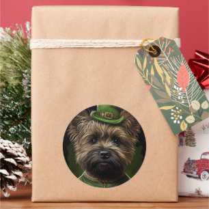 Sticker Rond Chien de Cairn Terrier en Robe de la Saint Patrick