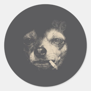 Sticker Rond Chien fumant une cigarette Mème drôle de Chihuahua