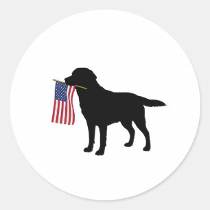Sticker Rond Chien noir tenant un drapeau américain - 4 juillet