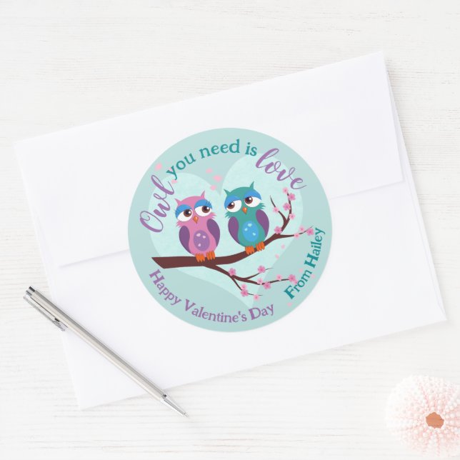 Sticker Rond Chouette dont vous avez besoin est amour Caricatur (Enveloppe)