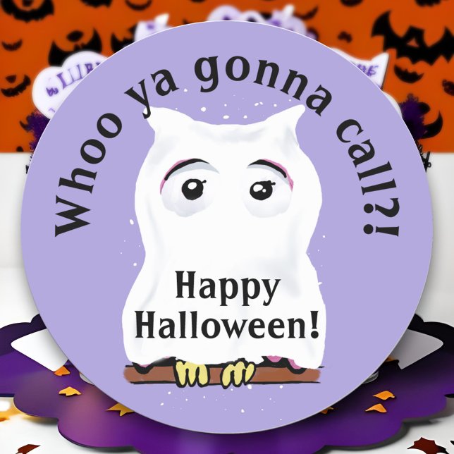 Sticker Rond Chouette Fantôme Cute Halloween Pun Whoo Ya Gonna  (Cute Ghost Owl Halloween Pun Sticker - 'Whoo Ya Gonna Call?' Customizable Spooky trick or treat kids)