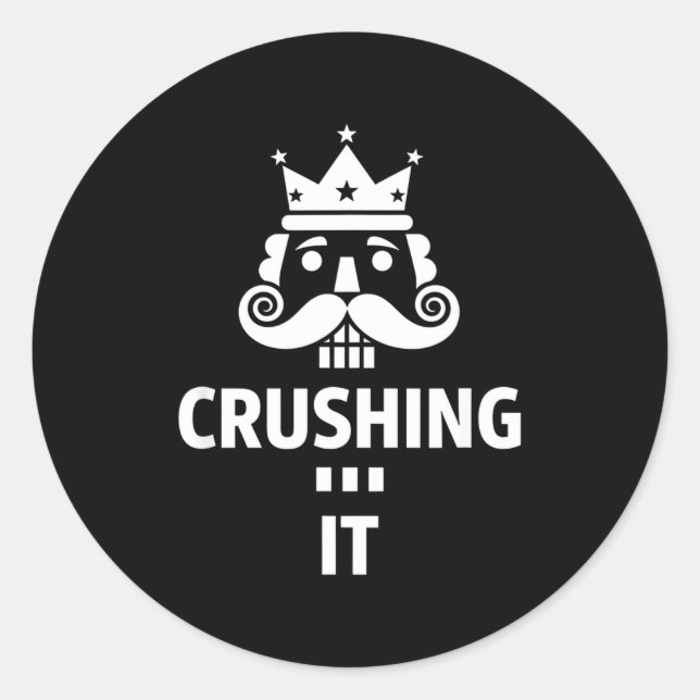Sticker Rond Christmas Crushing It Nutcracker - Funny Retro Ugl (Devant)
