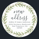 Sticker Rond Christmas Greenery Nous avons déménagé Nouveau éti<br><div class="desc">Christmas greenery nous avons déplacé les étiquettes d'adresse de retour de faire-part mobiles : faites connaître à vos amis et votre famille votre nouvelle adresse avec ces étiquettes d'adresse de retour chic, moderne et simple. Ajoutez simplement vos noms et votre adresse dans la calligraphie de script et la typographie moderne...</div>