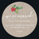 Sticker Rond Christmas Greenery Nous avons déménagé Nouveau éti<br><div class="desc">Christmas greenery nous avons déplacé les étiquettes d'adresse de retour de faire-part mobiles : faites connaître à vos amis et votre famille votre nouvelle adresse avec ces étiquettes d'adresse de retour chic, moderne et simple. Ajoutez simplement vos noms et votre adresse en calligraphie de script élégante blanche et typographie élégante...</div>
