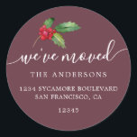 Sticker Rond Christmas Greenery Nous avons déménagé Nouveau éti<br><div class="desc">Christmas greenery nous avons déplacé les étiquettes d'adresse de retour de faire-part mobiles : faites connaître à vos amis et votre famille votre nouvelle adresse avec ces étiquettes d'adresse de retour chic, moderne et simple. Ajoutez simplement vos noms et votre adresse en calligraphie de script élégante blanche et typographie élégante...</div>