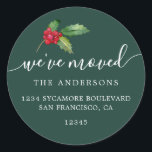 Sticker Rond Christmas Greenery Nous avons déménagé Nouveau éti<br><div class="desc">Christmas greenery nous avons déplacé les étiquettes d'adresse de retour de faire-part mobiles : faites connaître à vos amis et votre famille votre nouvelle adresse avec ces étiquettes d'adresse de retour chic, moderne et simple. Ajoutez simplement vos noms et votre adresse en calligraphie élégante blanche et typographie élégante sur un...</div>