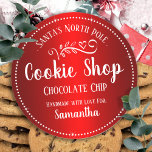 Sticker Rond Christmas Père Noël Cookie Shop Nom personnalisé<br><div class="desc">Père Noël North pole cookie shop avec nom d'enfant personnalisé. Des autocollants amusants à ajouter aux cadeaux pour enfants! Sana a fait cuire ce cookie uniquement pour le nom d'enfant ou de famille personnalisé. Un complément amusant aux cadeaux de biscuits de vacances.</div>