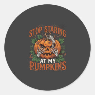 Sticker Rond Citrouilles qui arrêtent de regarder Halloween Mai