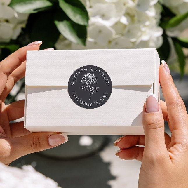 Sticker Rond Classic Charcoal Hydrangea Wedding (Créateur téléchargé)