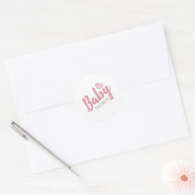 Sticker rond classique Baby shower coeur rose (Enveloppe)