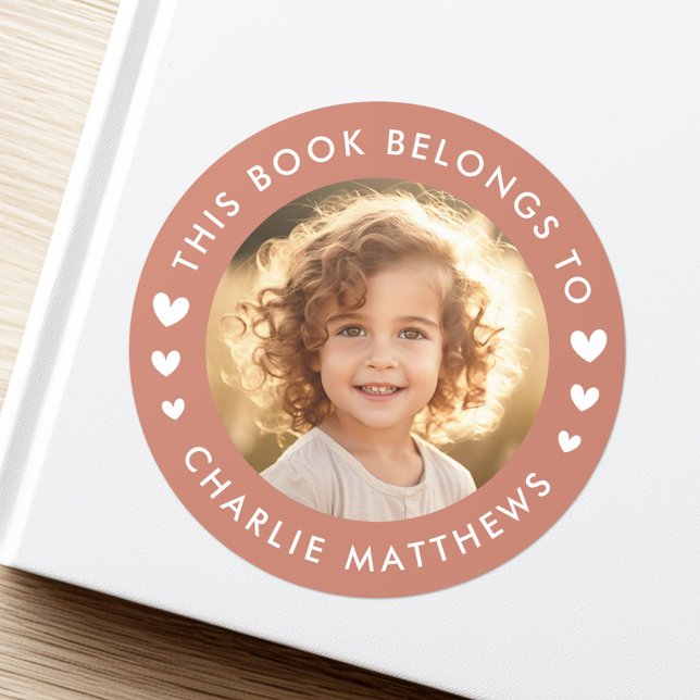 Sticker Rond Coeurs photo terracotta brun bibliothèque livre ét (Photo hearts terracotta brown library book label)