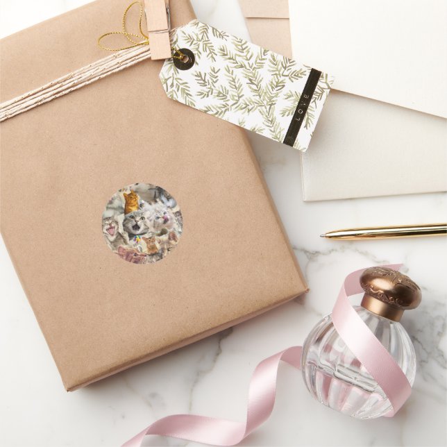 Sticker Rond Collage de chats et de jouets (Cadeaux)