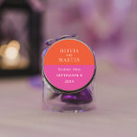 Sticker Rond Coloré gras orange et Merci rose<br><div class="desc">Cet autocollant audacieux et lumineux est l'ajout parfait aux détails de votre jour de mariage. Cet autocollant coloré présente des blocs de couleur orange vif et magenta, avec du texte personnalisable. Tout est modifiable et ce design correspond à la suite mariage colorée de mon Zazzle Store. Vous pouvez même changer...</div>