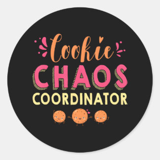 Sticker Rond Coordinateur Cookie Chaos Funny Camping Scouting