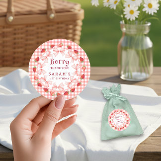 Sticker Rond Coquette Berry Premier Anniversaire Rouge Gingham
