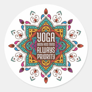 Sticker Rond Corps et esprit de yoga toujours prioritaires Mand