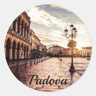 Sticker Rond Coucher de soleil sur le carré à Padova en Italie