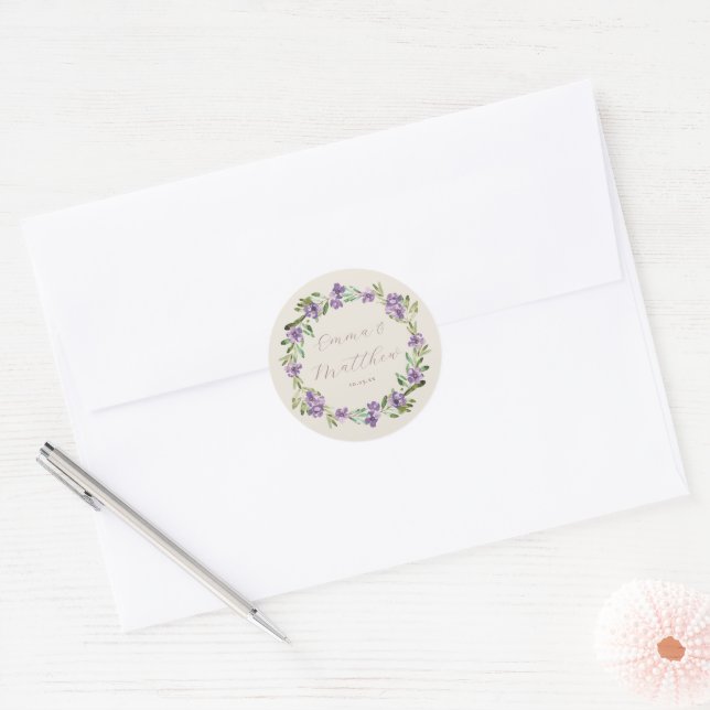Sticker Rond Couronne de fleurs botaniques violettes Monogramme (Enveloppe)