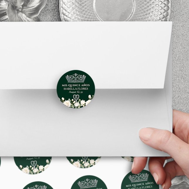 Sticker Rond Couronne de mes quinze ans et roses verts pour Qui (Mis Quince Anos stickers from the Princess Dress and Roses Quinceanera Collection by Darling & May)