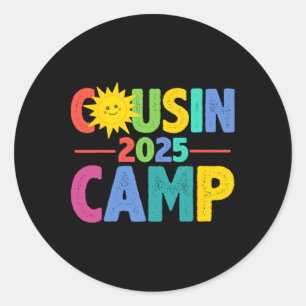 Sticker Rond Cousin Camp 2025 Vacances familiales Camping d'été