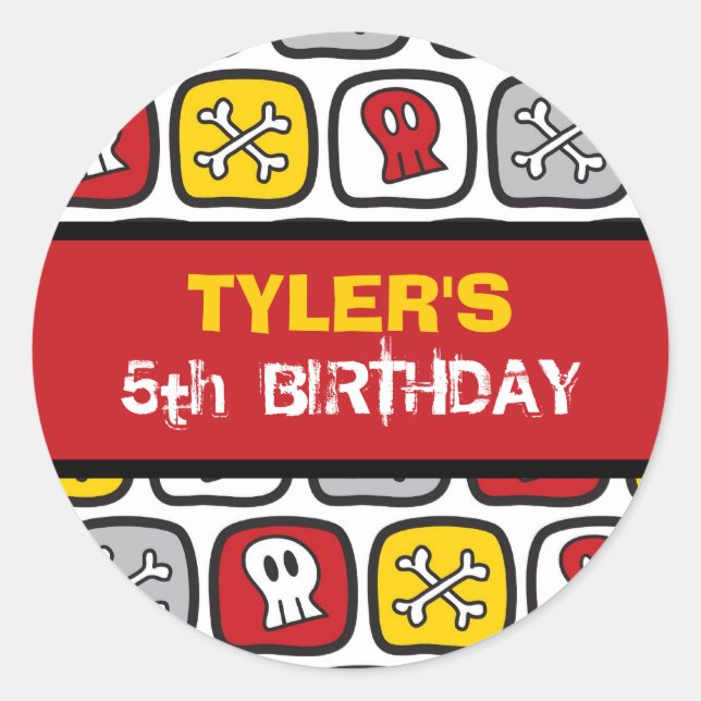 Sticker Rond Crânes de dessin et os Pirate Boy Fête d'anniversa (Devant)