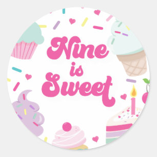 Sticker Rond Crème glacée et gâteau Neuf est doux 9e anniversai