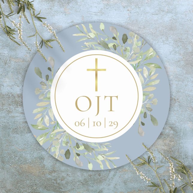 Sticker Rond Croix dorée Monogramme Initiales Verdure Bleu Pous (Gold Cross Monogram Initials Greenery Dusty Blue Classic Round Sticker)