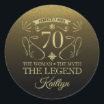 Sticker Rond Custom Cute Happy 70th Birthday<br><div class="desc">Fournitures élégantes personnalisables pour les fêtes d'anniversaire pour les femmes,  avec parties scintillant en faux noir et or. Personnalisez-le en ajoutant le nom de la fille d'anniversaire.</div>
