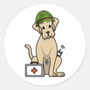 Sticker Rond Cute Big Dog Portant un casque de l'armée