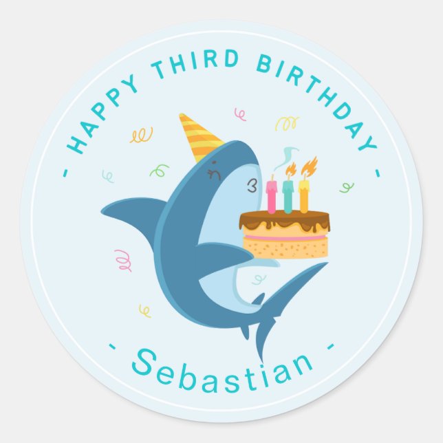 STICKER ROND CUTE BLUE SHARK HEUREUX TROISIÈME ANNIVERSAIRE GAR (Devant)