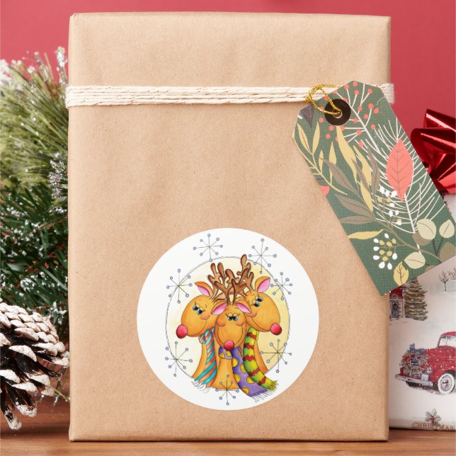 Sticker Rond Cute Christmas Reindeer Wearing Scarves with Stars (vacances)