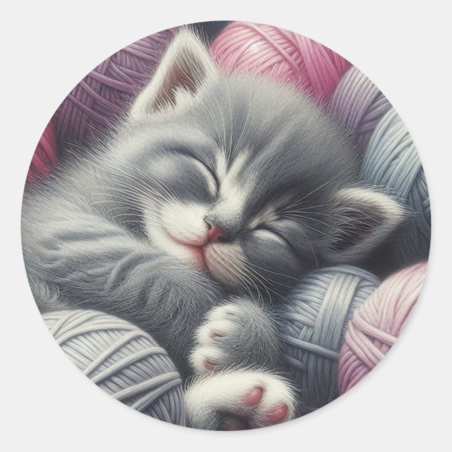 Sticker Rond Cute Grey et blanc Kitten Napping en Fil (Devant)