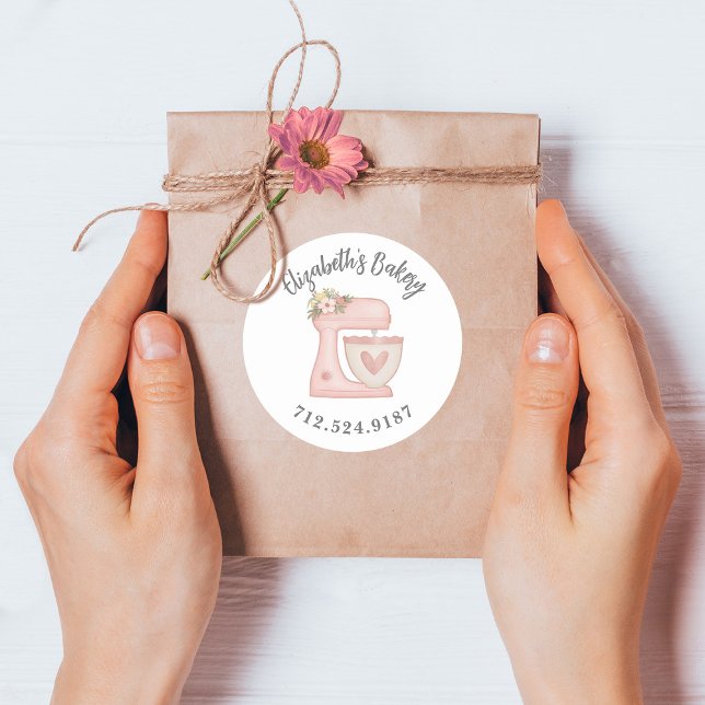 Sticker Rond Cute Mélange de gâteau Boulangerie (A cute business Bakery sticker decorated with a pink mixer. Personalize it with your information)