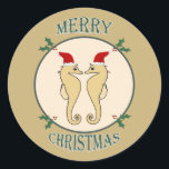 Sticker Rond Cute Père Noël Seahorse Pair Christmas Gold<br><div class="desc">Ajoutez un peu de gaieté balnéaire à vos projets,  cadeaux et correspondance cette saison de fêtes avec ces stickers de Noël Pair Seahorse de Cute Père Noël. Les autocollants comportent deux chevalets mignons portant des chapeaux de Santa dans un style vintage doré et vert foncé.</div>