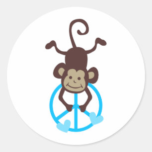Sticker Rond Cute Upside Hanging Peace Monkey - rose ou bleu