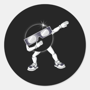 Sticker Rond Dabbing Total Solar Eclipse 2024 Fun Dab Boys Girl